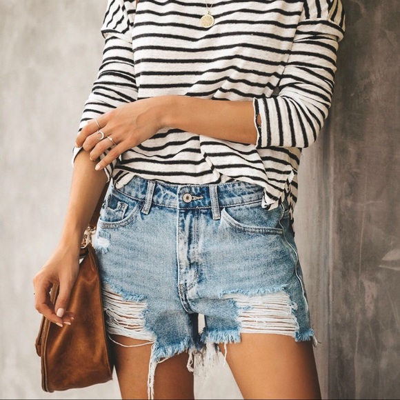 50% CLEARANCE‼️Maxine Distressed Shorts - Picture 2 of 8